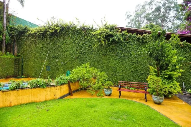 Imagem Cond Granja Viana II (Glebas IV/V) 4 sts. Rústico iluminado e espaçoso!