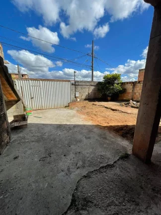 Casa com 4 Quartos à Venda, 180 m² em Vista Alegre - 2ª Seção - Ibirité