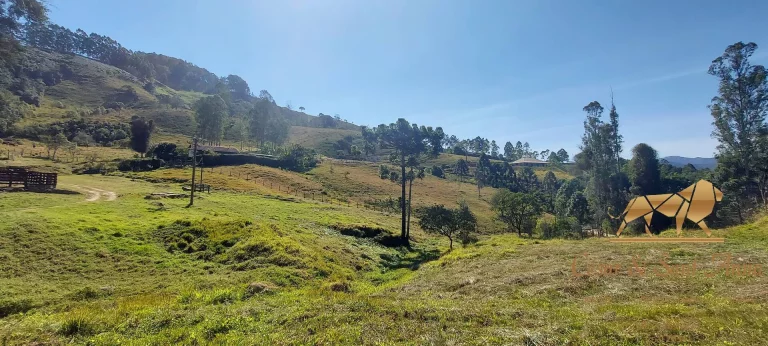Imagem Casa para locação na Pedra Mármore em Campos do Jordão.
