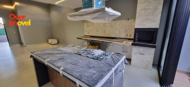 Imagem Imperdível oportunidade de adquirir casa em condomínio com 3 quartos e 3 suítes na Quinta da Mata, Ribeirão Preto-SP! 4 vagas de garagem e 157m² de área. Quer Imóvel Negócios Imobiliários!