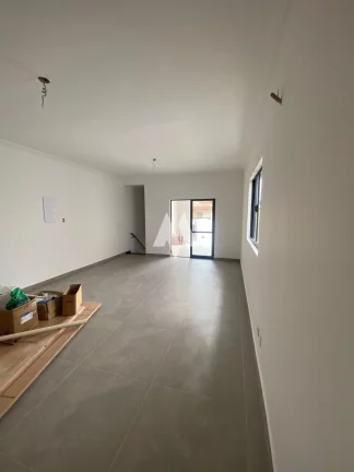 Imagem Casa Sobreposta com 4 Dormitórios e 2 suítes - Embaré / Santos