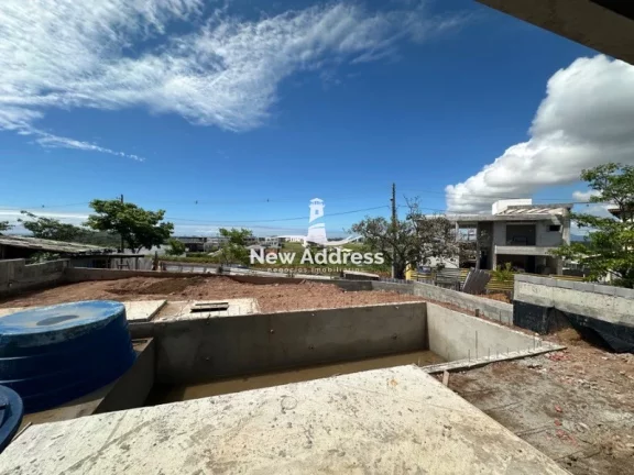 Imagem Casa Duplex em construção à venda no condomínio Riviera Park!