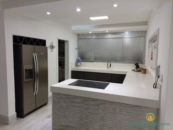 Imagem Ótima casa com 3 suítes com closet+ 1 revers., planejados, piscina aquecida