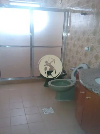 Imagem OPORTUNIDADE!!! APARTAMENTO GRANDE, BEM DISTRIBUIDOS, COZINHA ENORME, 4 DORMITÓRIOS GRANDES, 3 VAGA...