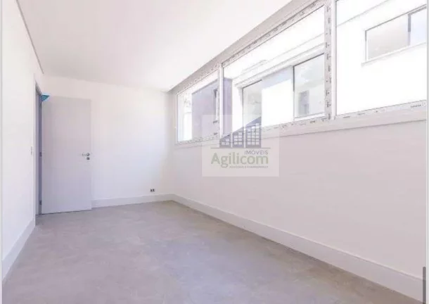 Imagem CASA EM CONDOMÍNIO FECHADO NO JQRDIM CORDEIRO COM 4 DORMITÓRIOS