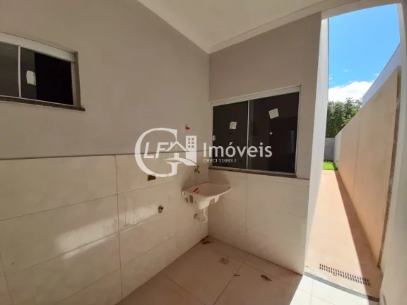 Imagem Linda casa à venda com acabamento impecável e localização privilegiada.