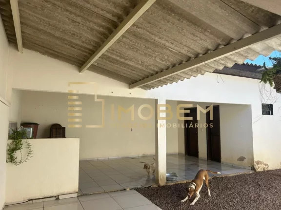 Imagem Casa à venda em Sinop-MT: 3 quartos, 1 suíte, 1 banheiro, 2 vagas de garagem, 170m² no Jardim das Orquídeas!