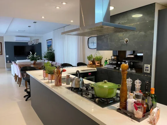 Imagem CASA PARA LOCAÇÃO DE TEMPORADA EM JURERÊ INTERNACIONAL, FLORIANÓPOLIS