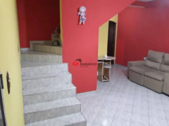 Imagem Sobrado à venda 3 Quartos, 1 Suite, 2 Vagas, 110M², Jardim Guairaca, São Paulo - SP