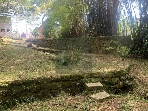 Imagem CHÁCARA 1.560M2 COM RESIDÊNCIA + GALPÃO 130M2 / EM ÁREA URBANA / DOC.100%