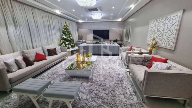 Imagem Sobrado de alto padrão em condomínio fechado - 585m² | 6 suítes