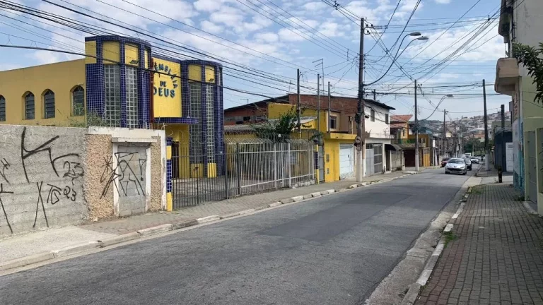 Imagem Terreno à venda, 625 m² por R$ 850.000,00 - Centro - Poá/SP