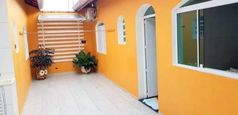 LINDA CASA COM PISCINA