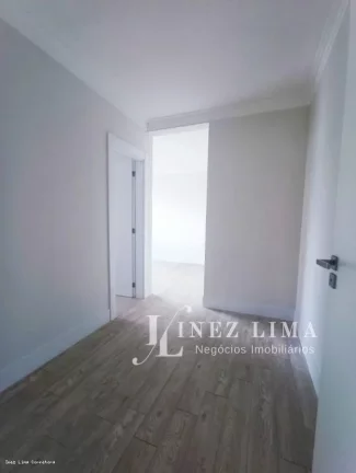 Imagem Alto Padrão para Venda em Itapema, meia praia, 3 dormitórios, 3 suítes, 4 banheiros, 2 vagas