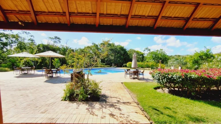 Imagem Lote em condomínio com 700m² , localizado no privilegiado bairro Praia do Forte em Mata de São João-BA