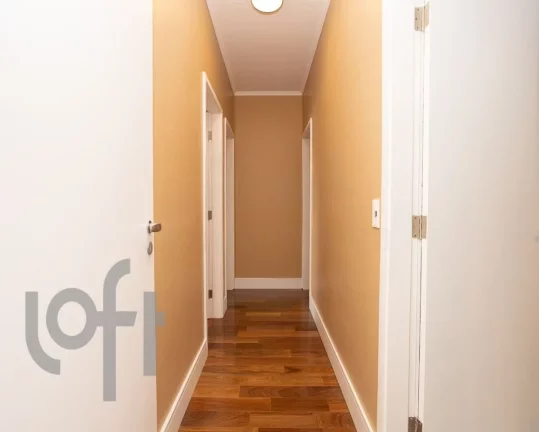 Imagem Apartamento em Perdizes com 145m² em rua tranquila e andar alto.