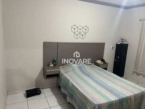 Imagem Casa com 3 dormitórios à venda, 200 m² por R$ 400.000,00 - Santa Maria - Itumbiara/GO