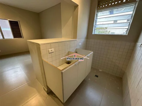 Imagem Kitnet com 1 dormitório à venda, 29 m² por R$ 220.000 - Boqueirão - Praia Grande/SP