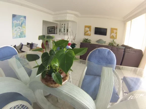 Imagem Pitangueiras Frente Total ao Mar, Melhor Prédio e Localização, 2 Garagens, Varanda com Vista Espetacular ao Mar.