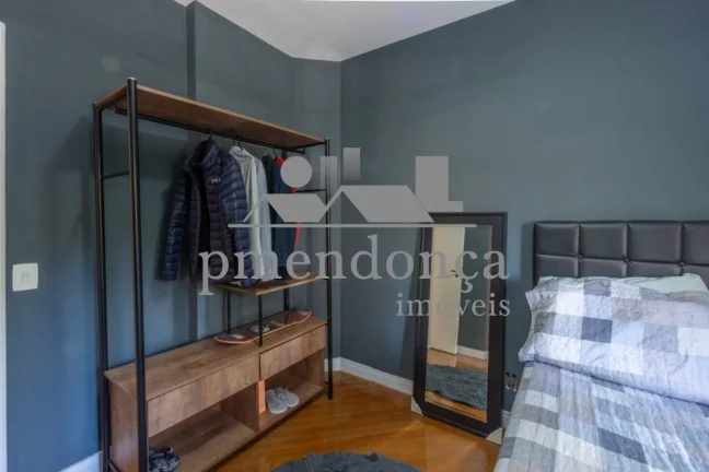 Imagem Apartamento à Venda em Perdizes com 04 quartos ( 1 sui­te ) e 2 vagas, 110m².