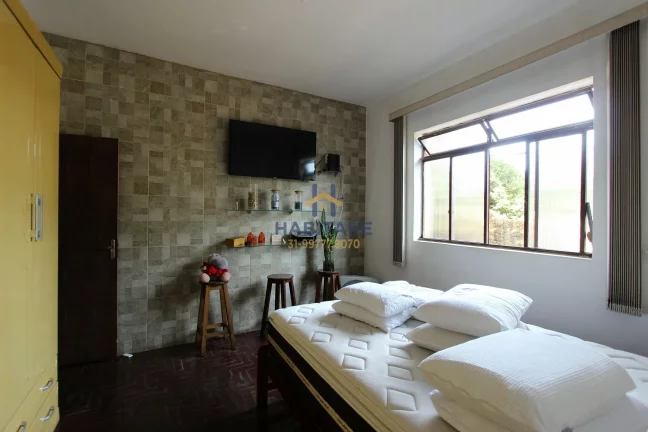 Imagem Casa no melhor ponto do Milionários.