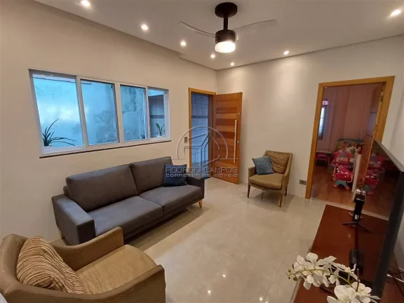 Imagem Espaçosa Casa Geminada no Mirim Praia Grande – 2 Quartos e Piscina