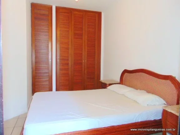Imagem Pitangueiras - Uma quadra da praia - Flat com lazer - 02 vagas de garagem.