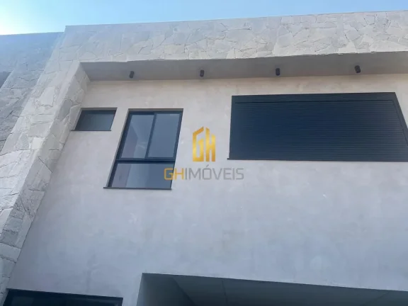 Imagem SO0397

Sobrado com 3 quartos no Jardim América, área total de 208m² área construída de 190,93m...