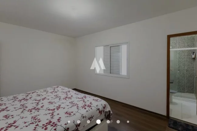 Imagem Casa à venda com 180m², 3 suítes e 5 vagas - São Paulo
