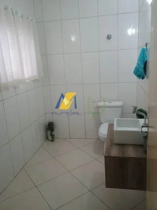 Imagem Casa à Venda com 204m², 3 dormitórios, 2 salas e 3 vagas!!!