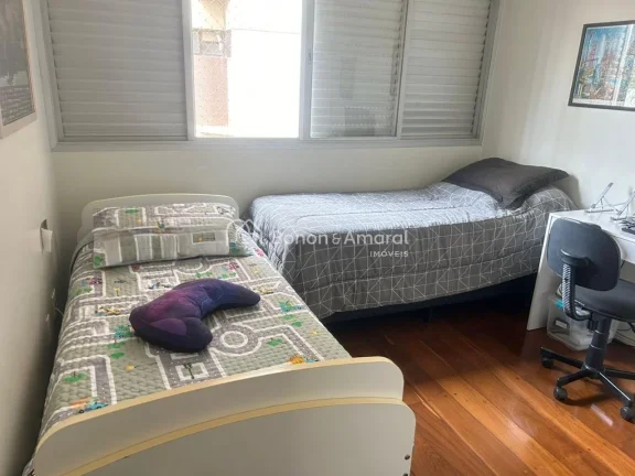 Imagem Localizado na Rua Coronel Quirino, este apartamento de 151 m² oferece exclusividade com apenas uma ...