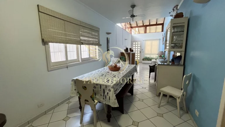 Imagem CASA A VENDA NO CENTRO DE UBATUBA S/P
