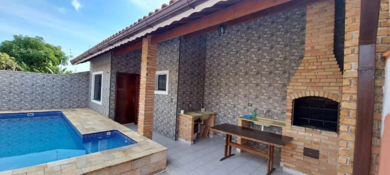 Imagem CASA COM PISCINA 3 DORM. OTIMO BAIRRO