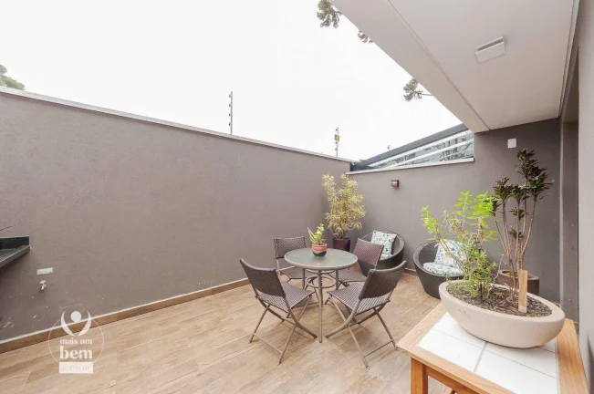 Imagem Sobrado com 3 quartos sendo 1 suíte à venda, 118 m² por R$ 795.000 - Santa Cândida - Curitiba/PR