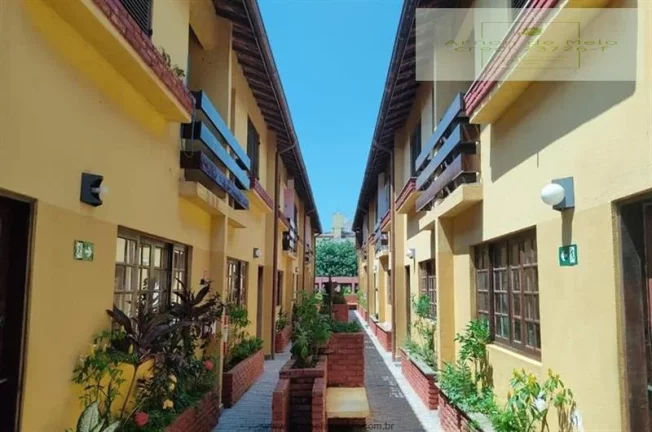 Imagem Casas no Litoral para venda em Guarujá no bairro Jardim Vitória