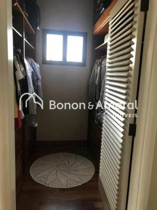 Imagem Apartamento com 3 quartos e 5 banheiros à venda, Cambuí

Lindo e excelente apartamento, reformado ...