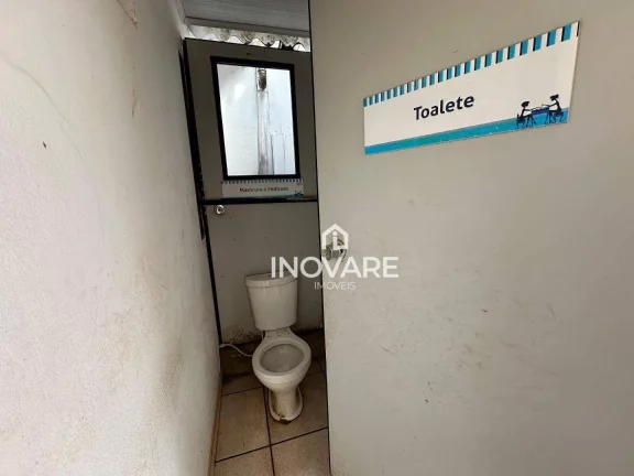 Imagem Casa com 3 dormitórios para alugar, 245 m² por R$ 2.000,00/mês - Setor Central - Itumbiara/GO