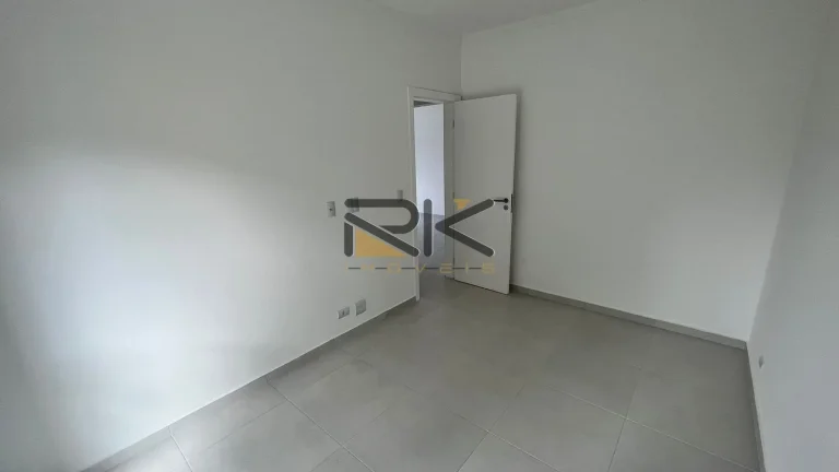 Imagem Cobertura no Itaguá com 3 dormitórios sendo 2 suítes,sala 2 ambientes,cozinha,varanda gourmet com churrasqueira,vista para o mar