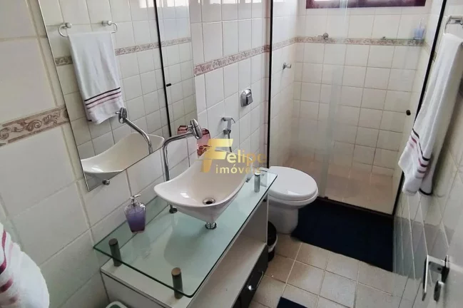 Imagem Excelente 02 quartos em rua queridinha na Praia do Canto com PORTEIRA FECHADA.