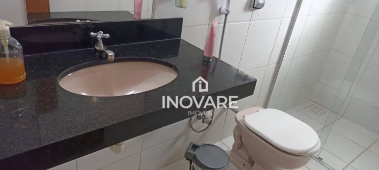 Imagem Casa com 5 dormitórios à venda, 250 m² por R$ 750.000,00 - Setor Central - Itumbiara/GO
