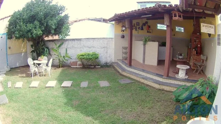 Imagem Casa Duplex com 3 Quartos à Venda em Perocão - Guarapari/ES