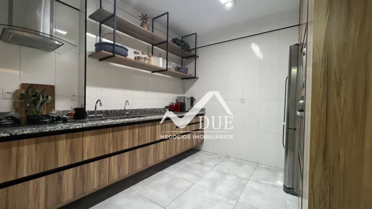 Imagem Lindo Apartamento à venda 2 quartos com dependência no Embaré em Santos