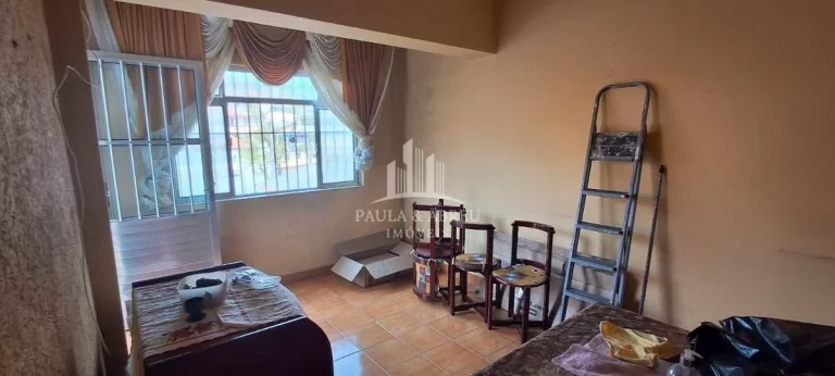 Imagem Sobrado com 300m², Escritura, Ótimo salão comercial(7 X 11mts), 2 Casas (4 Cômodos cada), Excelente Localização no Jardim Zaíra, Mauá-SP