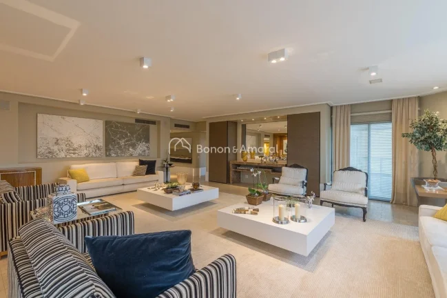 Imagem Apartamento a Venda, 410 m², Bairro Cambuí, 4 Suítes, 5 Garagens, Andar Alto, Vista Panorâmica, ...