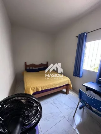 Imagem Casa duplex ampla e arejada com 2 kitnetes em Vila Garrido