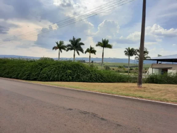 Imagem Terreno à venda, 450 m² por R$ 180.000,00 - Centro - Pardinho/SP