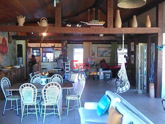 Imagem Casa com 6 dormitórios à venda, 250 m² por R$ 2.500.000,00 - Ferradura - Armação dos Búzios/RJ