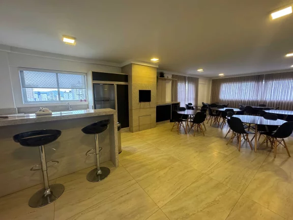 Imagem Apartamento com 2 dormitórios sendo 1 suíte e 1 vaga no bairro Vila Operária em Itajaí