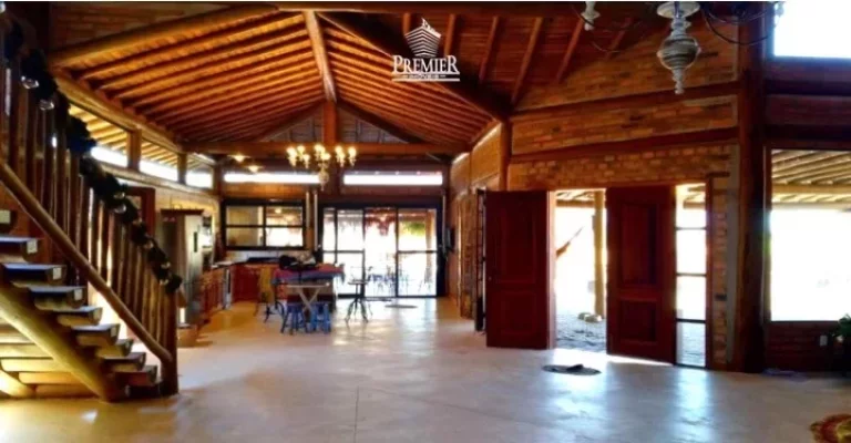 Imagem BÉLISSIMA CHÁCARA A VENDA COM ACABAMENTO RÚSTICO NO MEDEIROS DE ITUPEVA