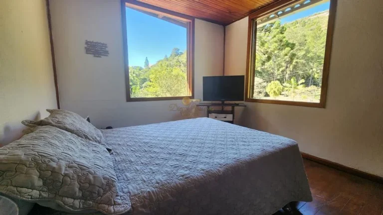 Imagem Casa para Venda em Teresópolis / RJ no bairro Albuquerque